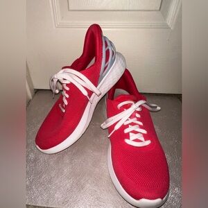 Kizik pink hands free slip on shoe 11.5 athleisure gym walking activewear